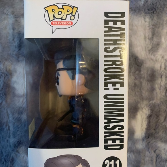 Funko Pop Arrow Deathstroke Unmasked 211 figure - Picture 5 of 8